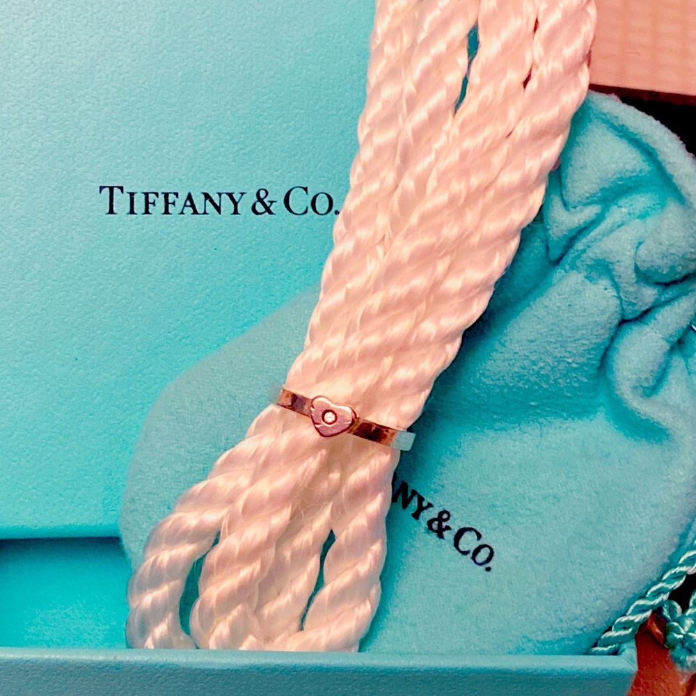 💙 Tiffany & Co. Paloma Piccaso diamond heart ring in BOX! Reasonable offers 🤗